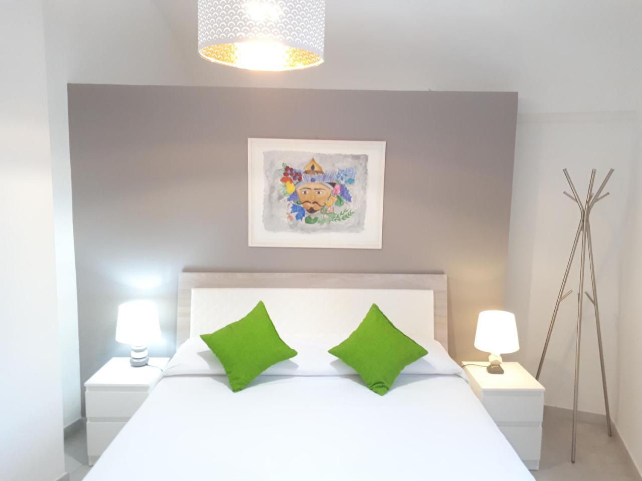 Benedettini - Exclusive Apartments & Monastery View Катания Екстериор снимка