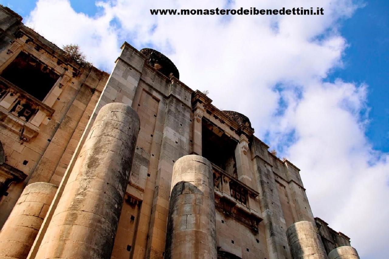 Benedettini - Exclusive Apartments & Monastery View Катания Екстериор снимка